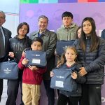 Entrega de ayudas técnicas auditivas a estudiantes de Curicó