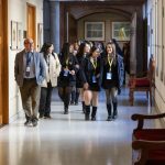 Estudiantes de Curicó debaten en el Senado proyecto sobre información calórica de los alimentos