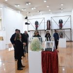 UTalca inaugura exposiciones que unen la resiliencia social y la filosofía clásica en el grabado