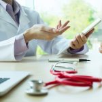 Inteligencia artificial desarrollada en investigación liderada por la UST Talca logra anticipar el riesgo de mortalidad en personas mayores con neumonía